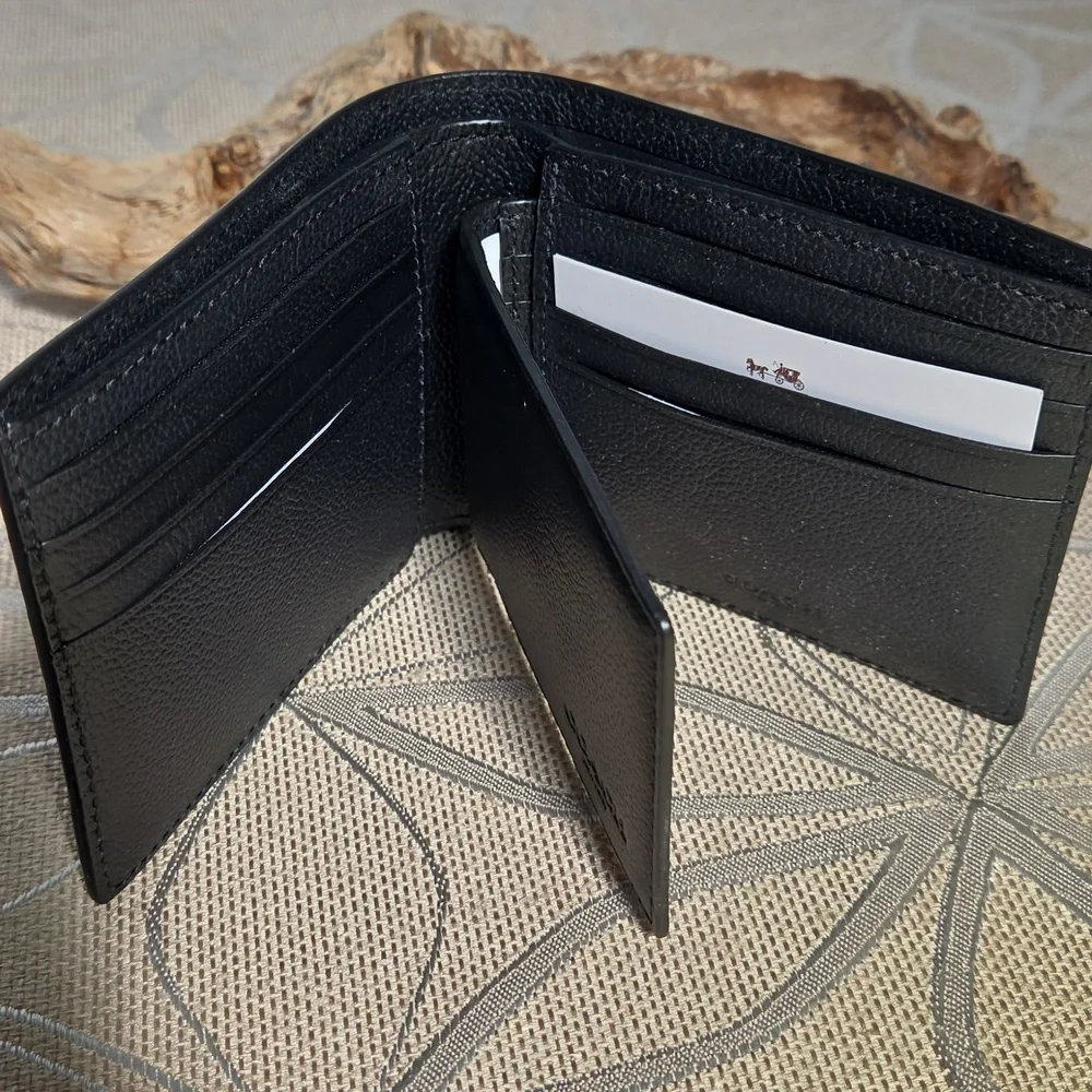 Coach 3-In-1 Black Bi-fold Men's Wallet!